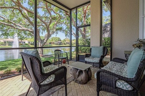 House in Vero Beach, Florida 3 bedrooms, 186.08 sq.m. № 1905181 - photo 26