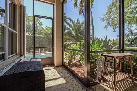 House in Vero Beach, Florida 3 bedrooms, 186.08 sq.m. № 1905181 - photo 25