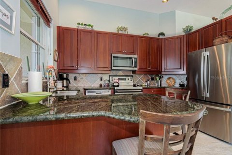 House in Vero Beach, Florida 3 bedrooms, 186.08 sq.m. № 1905181 - photo 15