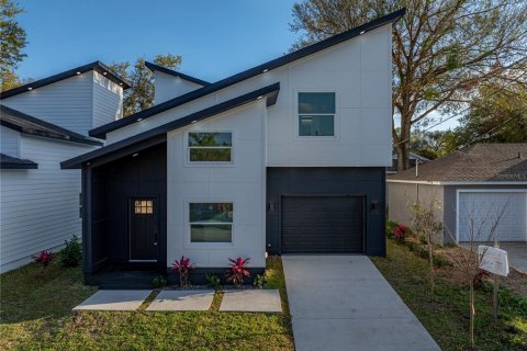 Casa en Lakeland, Florida 3 dormitorios, 118.91 m2 № 2104017