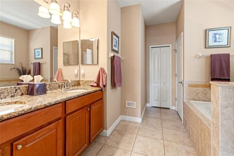 Villa ou maison à vendre à Tampa, Floride: 4 chambres, 264.03 m2 № 1651762 - photo 19