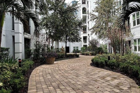 Condo in Orlando, Florida, 1 bedroom  № 2377831 - photo 11