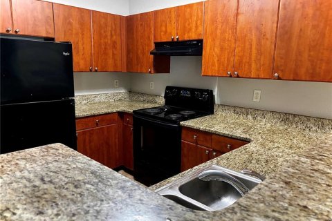 Condo in Orlando, Florida, 1 bedroom  № 2377831 - photo 3