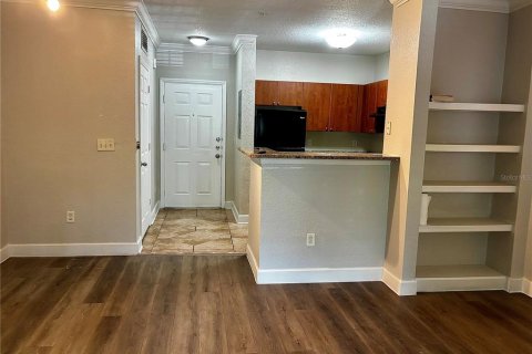 Condo in Orlando, Florida, 1 bedroom  № 2377831 - photo 5