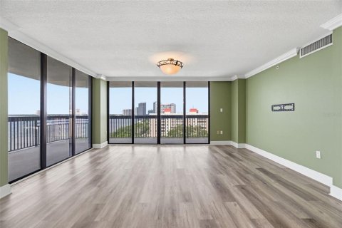 Copropriété à vendre à Tampa, Floride: 2 chambres, 141.21 m2 № 2224769 - photo 21