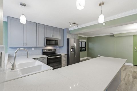 Copropriété à vendre à Tampa, Floride: 2 chambres, 141.21 m2 № 2224769 - photo 16