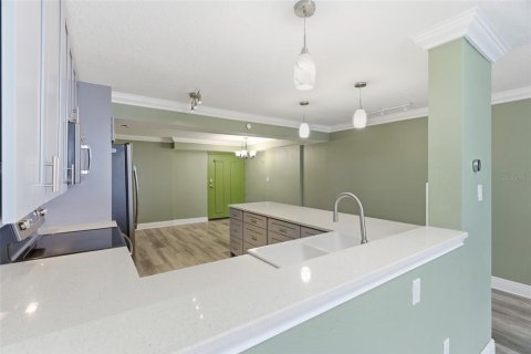 Copropriété à vendre à Tampa, Floride: 2 chambres, 141.21 m2 № 2224769 - photo 17