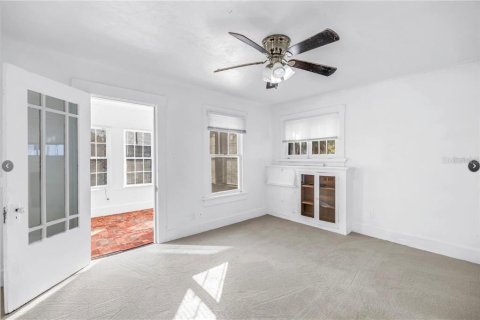 Appartement à louer à Saint Petersburg, Floride: 3 chambres, 89.19 m2 № 2431065 - photo 2