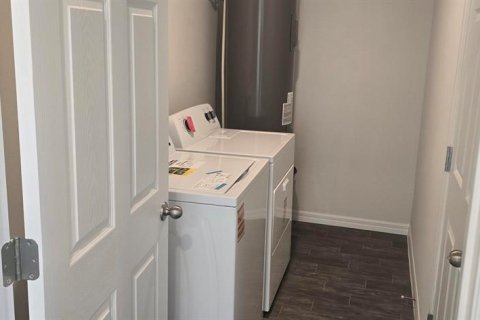Casa en venta en Poinciana, Florida, 3 dormitorios, 98.48 m2 № 1839859 - foto 4