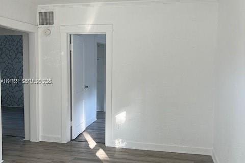 Villa ou maison à louer à Miami, Floride: 2 chambres, 64.94 m2 № 2003645 - photo 3