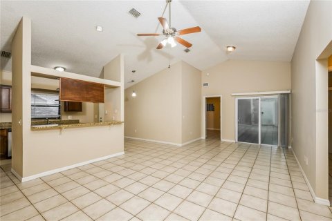 Casa en alquiler en Deltona, Florida, 3 dormitorios, 125.7 m2 № 1843780 - foto 4