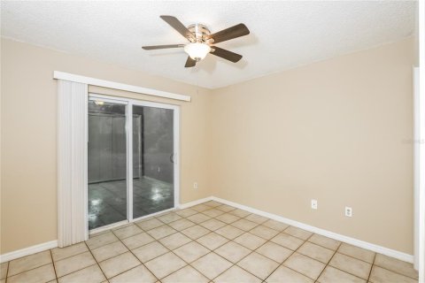 Casa en alquiler en Deltona, Florida, 3 dormitorios, 125.7 m2 № 1843780 - foto 12