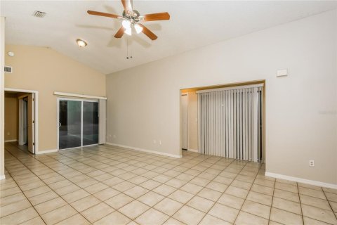 Casa en alquiler en Deltona, Florida, 3 dormitorios, 125.7 m2 № 1843780 - foto 5