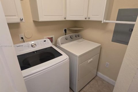 Copropriété à louer à Miramar, Floride: 2 chambres, 111.95 m2 № 2043029 - photo 10