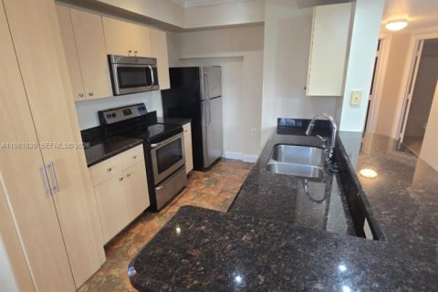 Copropriété à louer à Miramar, Floride: 2 chambres, 111.95 m2 № 2043029 - photo 2