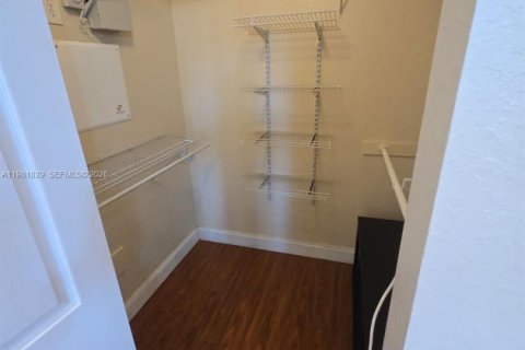 Copropriété à louer à Miramar, Floride: 2 chambres, 111.95 m2 № 2043029 - photo 5