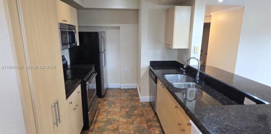 Condo à Miramar, Floride, 2 chambres  № 2043029