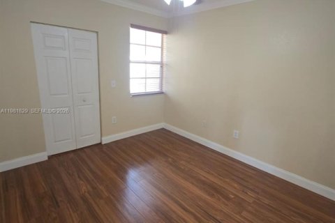 Copropriété à louer à Miramar, Floride: 2 chambres, 111.95 m2 № 2043029 - photo 3