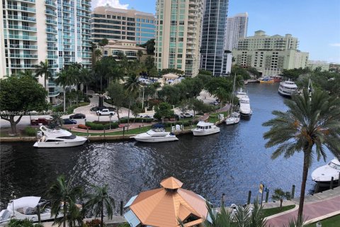 Condominio en venta en Fort Lauderdale, Florida, 2 dormitorios, 114.55 m2 № 1890968 - foto 21