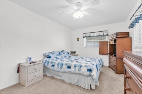Villa ou maison à vendre à Clearwater, Floride: 2 chambres, 95.78 m2 № 2435213 - photo 11