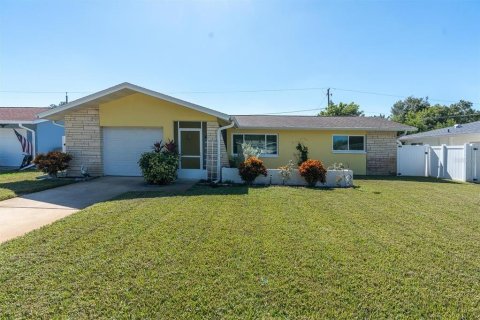 Villa ou maison à Clearwater, Floride 2 chambres, 95.78 m2 № 2435213