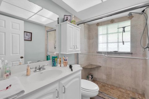 Villa ou maison à vendre à Clearwater, Floride: 2 chambres, 95.78 m2 № 2435213 - photo 16