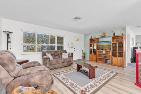 Villa ou maison à vendre à Clearwater, Floride: 2 chambres, 95.78 m2 № 2435213 - photo 8
