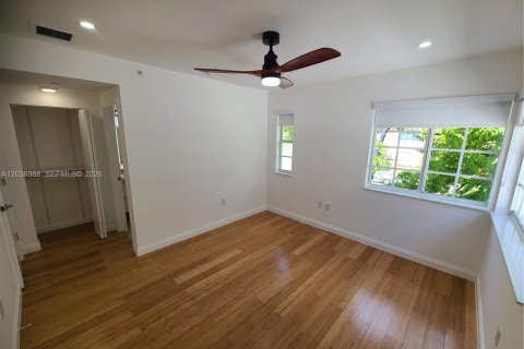 Appartement à louer à Miami Beach, Floride: 2 chambres, 69.68 m2 № 2154908 - photo 30