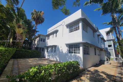 Appartement à louer à Miami Beach, Floride: 2 chambres, 69.68 m2 № 2154908 - photo 4