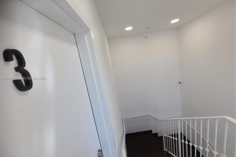 Appartement à louer à Miami Beach, Floride: 2 chambres, 69.68 m2 № 2154908 - photo 12