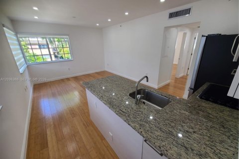 Appartement à louer à Miami Beach, Floride: 2 chambres, 69.68 m2 № 2154908 - photo 16