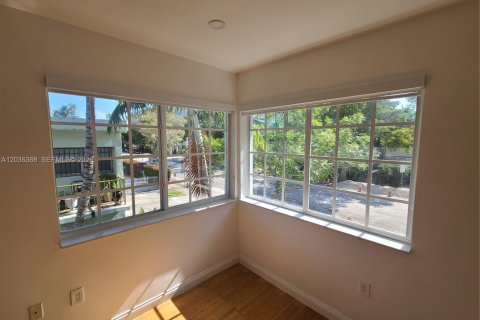 Appartement à louer à Miami Beach, Floride: 2 chambres, 69.68 m2 № 2154908 - photo 29