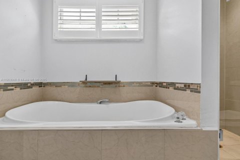 Купить виллу или дом в Купер-Сити, Флорида 3 спальни, 193.61м2, № 1954717 - фото 19