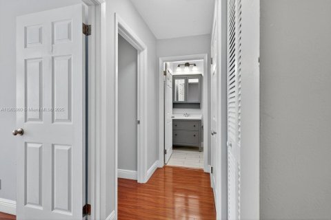 Купить виллу или дом в Купер-Сити, Флорида 3 спальни, 193.61м2, № 1954717 - фото 22