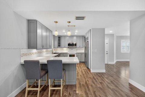 Купить виллу или дом в Купер-Сити, Флорида 3 спальни, 193.61м2, № 1954717 - фото 11