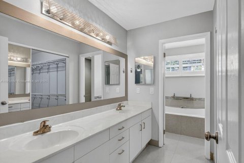 Купить виллу или дом в Купер-Сити, Флорида 3 спальни, 193.61м2, № 1954717 - фото 18