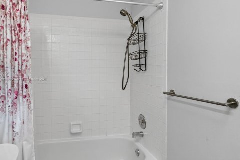 Купить виллу или дом в Купер-Сити, Флорида 3 спальни, 193.61м2, № 1954717 - фото 27