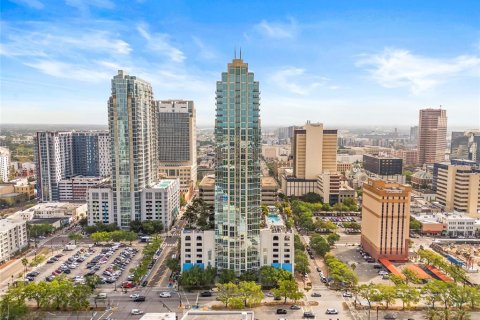 Condo in Tampa, Florida, 1 bedroom  № 1716859 - photo 2