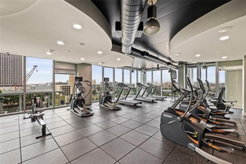 Condo in Tampa, Florida, 1 bedroom  № 1716859 - photo 30