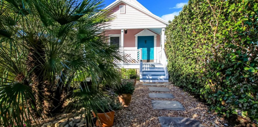 House in Fernandina Beach, Florida 2 bedrooms, 148.64 sq.m. № 853406