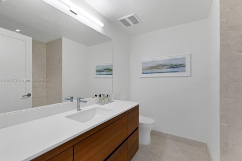Condo in Miami, Florida, 4 bedrooms  № 2038067 - photo 26