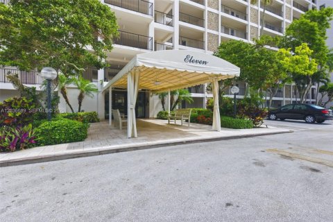 Condominio en venta en Pompano Beach, Florida, 3 dormitorios, 129.13 m2 № 2088224 - foto 4