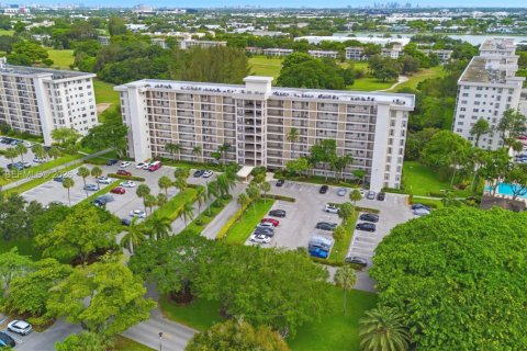 Condominio en Pompano Beach, Florida, 3 dormitorios № 2088224