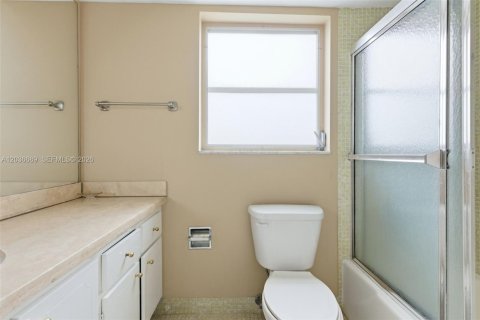 Condominio en venta en Pompano Beach, Florida, 3 dormitorios, 129.13 m2 № 2088224 - foto 19