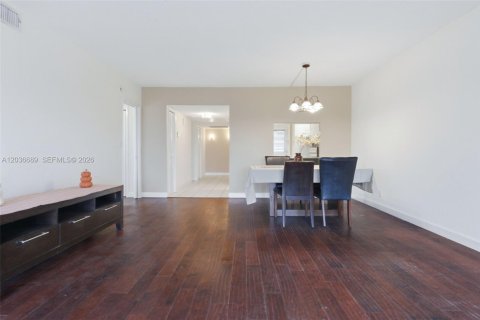 Condominio en venta en Pompano Beach, Florida, 3 dormitorios, 129.13 m2 № 2088224 - foto 13