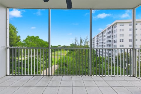 Condominio en venta en Pompano Beach, Florida, 3 dormitorios, 129.13 m2 № 2088224 - foto 26