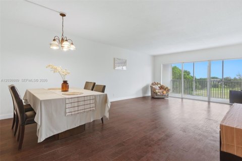 Condominio en venta en Pompano Beach, Florida, 3 dormitorios, 129.13 m2 № 2088224 - foto 11