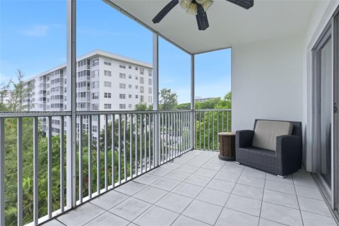 Condominio en venta en Pompano Beach, Florida, 3 dormitorios, 129.13 m2 № 2088224 - foto 27