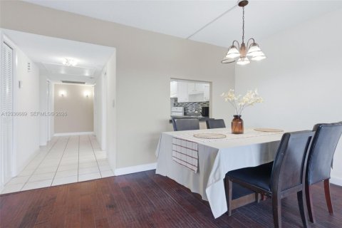 Condominio en venta en Pompano Beach, Florida, 3 dormitorios, 129.13 m2 № 2088224 - foto 12