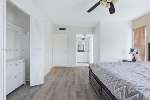 Condominio en venta en Pompano Beach, Florida, 3 dormitorios, 129.13 m2 № 2088224 - foto 18